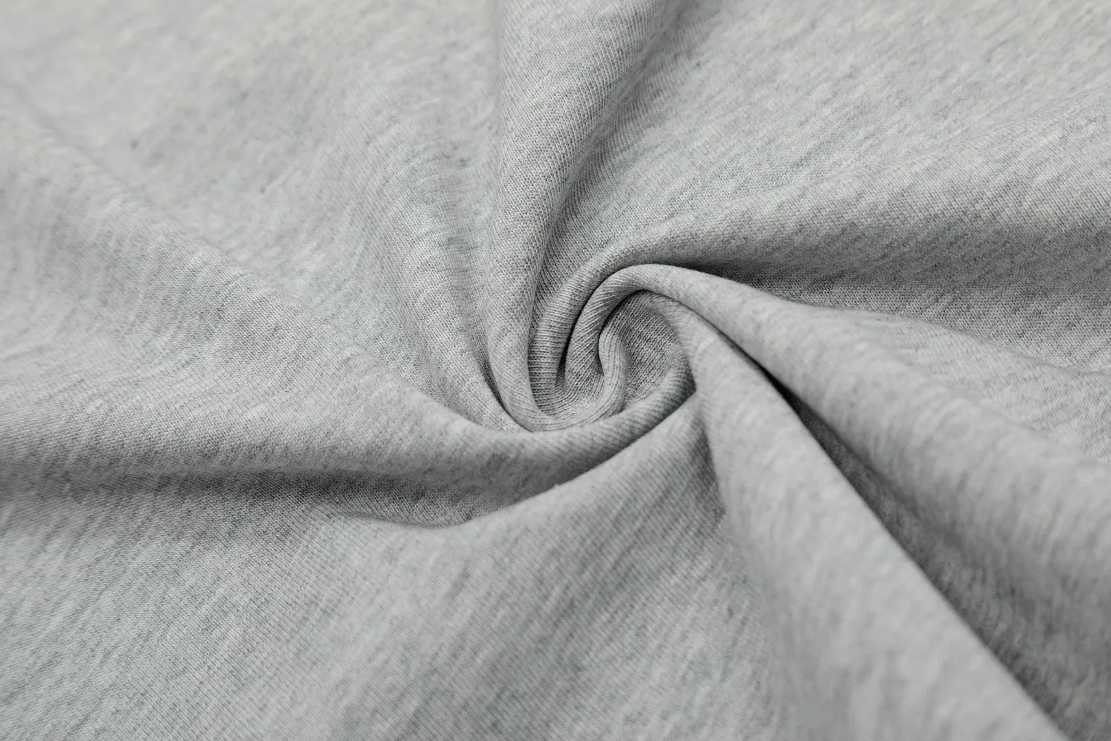 vivienne west wood The Queen Mother of the West Vivienne Saturn Surround Gradient Print Short Sleeve VIVI 155# "Exclusive Style" The new fabrics have been washed twice at high temperature + water. It is the only one in the entire network that achieves 0 shrinkage. The Solona thread is arranged. The threaded neckline does not deform. It is tight and dense. Welcome to compare. The entire series of correct accessories. Every detail is completely restored and can be stretched directly.